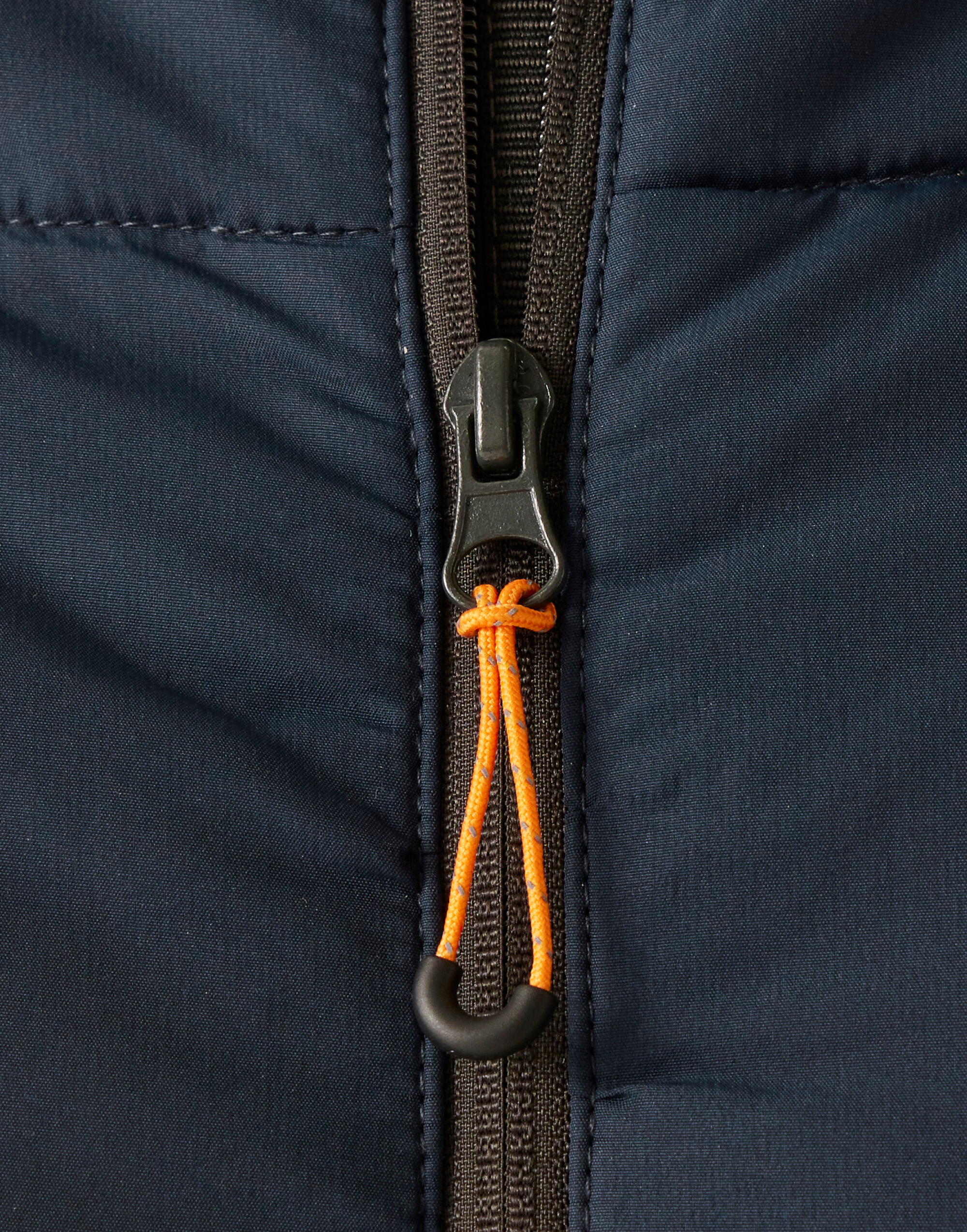 TRA590 Essential Hybrid Jacket Navy