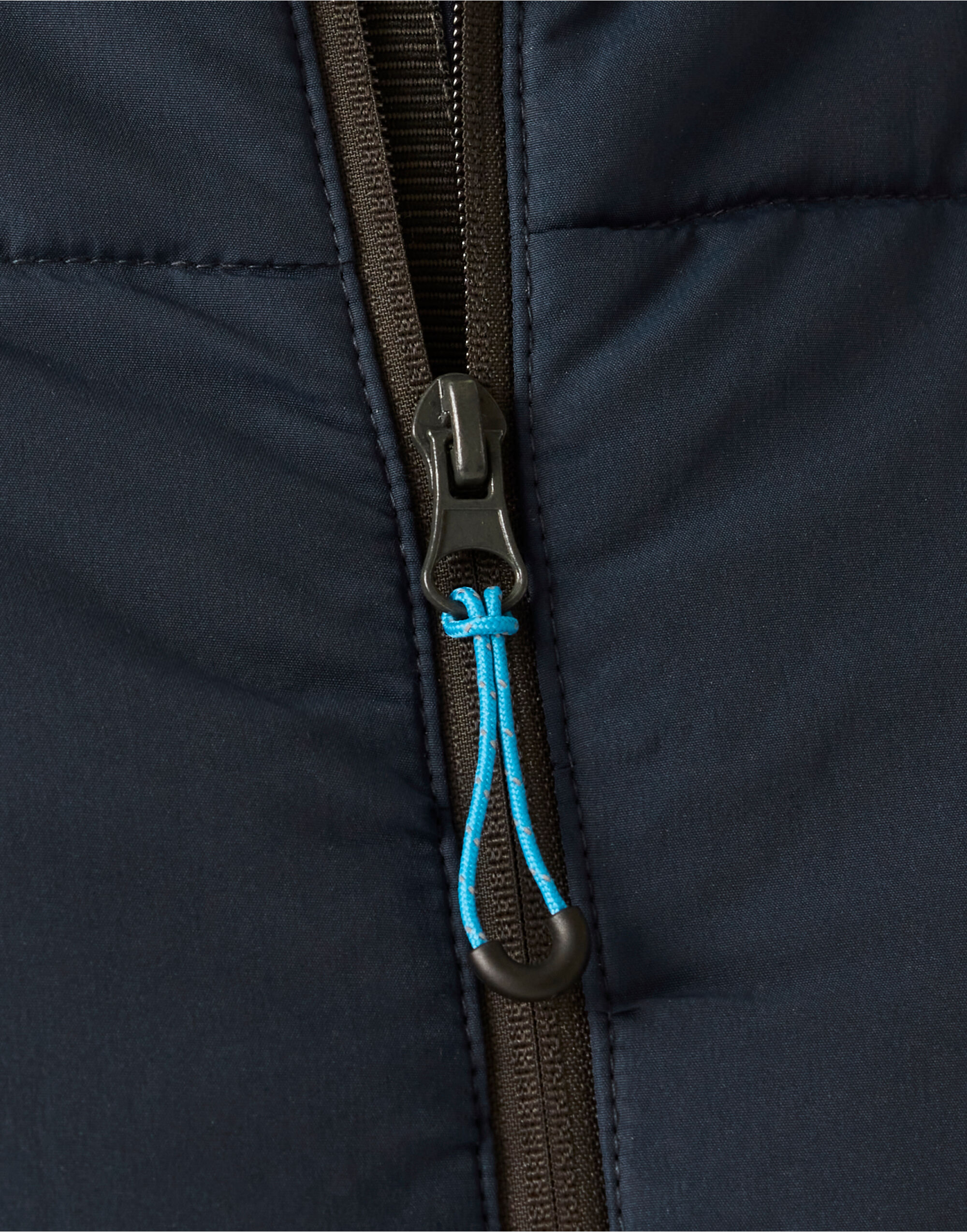 TRA590 Navy Essential Hybrid Jacket