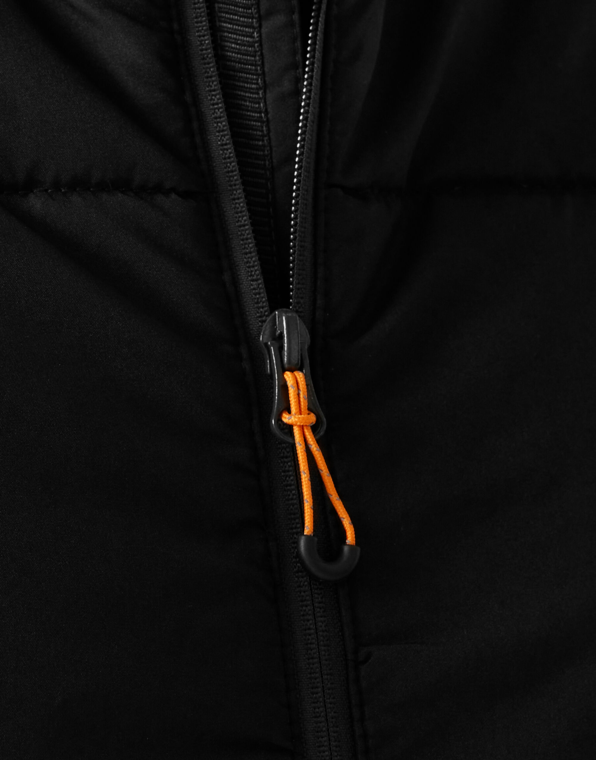 TRA590 Black Essential Hybrid Jacket