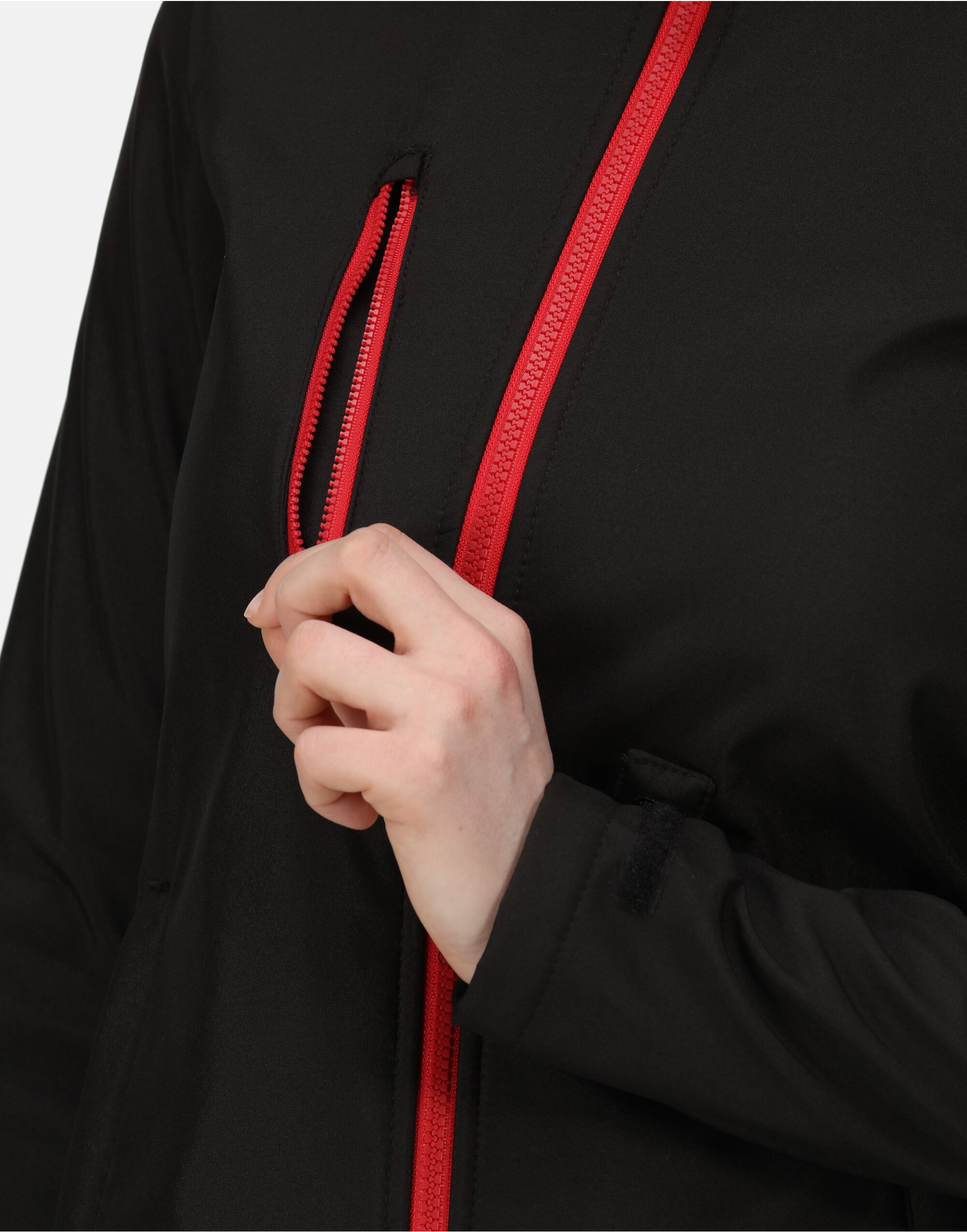 TRA702 Women’s Venturer Hooded Softshell Black/Red