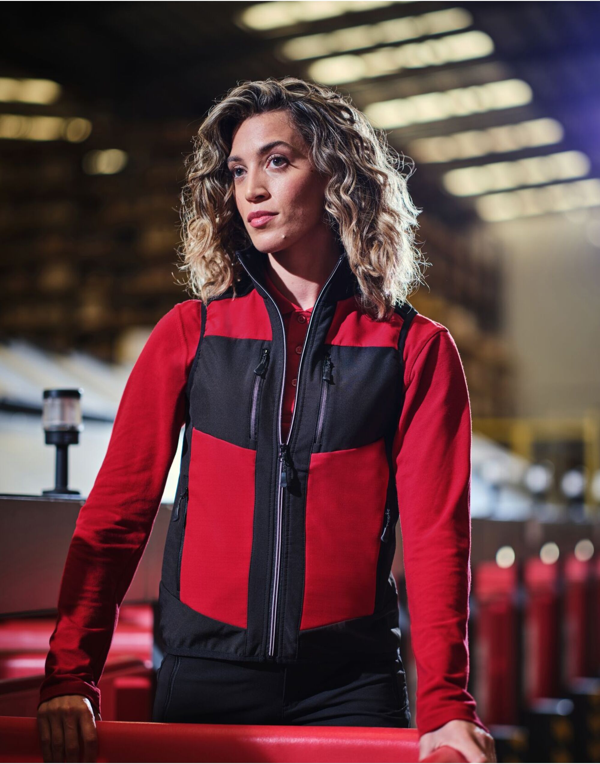 TRA907 E-Volve Unisex Two Layer SoftShell BodyWarmer Classic Red/Black