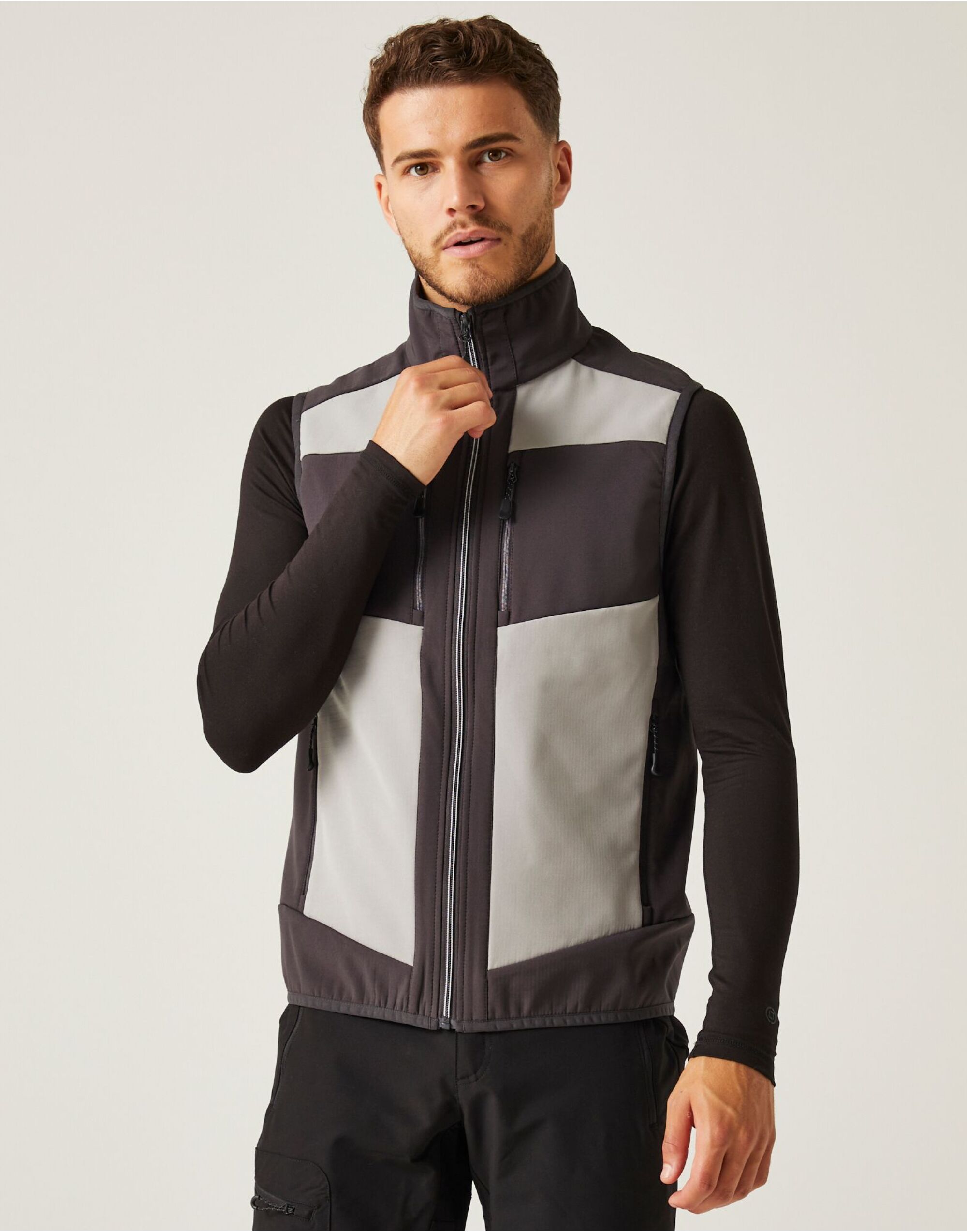 TRA907 E-Volve Unisex Two Layer SoftShell BodyWarmer Mineral Grey/Ash TRA907 E-Volve Unisex Two Layer SoftShell BodyWarmer Mineral Grey/Ash