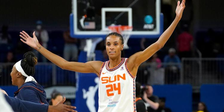 Veteran All-Star DeWanna Bonner signs with Indiana Fever in surprise free agency move Veteran All-Star DeWanna Bonner signs with Indiana Fever in surprise free agency move