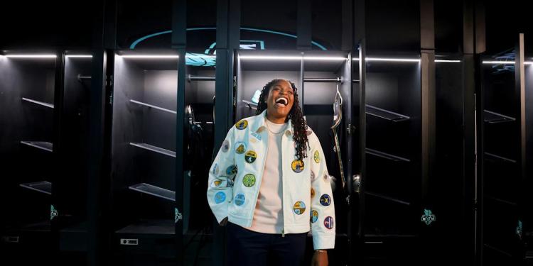 Jonquel Jones on her fame beyond the US after WNBA title Jonquel Jones on her fame beyond the US after WNBA title