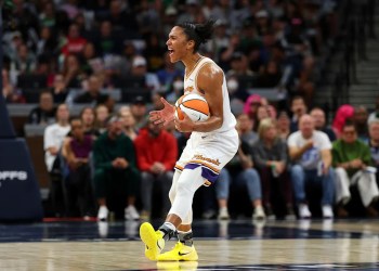 WNBA playoffs: Mercury storm back from 20-point deficit, stun Lynx in OT to tie semifinals at 1-1 WNBA playoffs: Mercury storm back from 20-point deficit, stun Lynx in OT to tie semifinals at 1-1