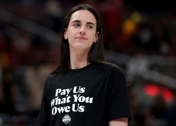 WNBA players vote to strike if CBA negotiations impasse continues; league responds WNBA players vote to strike if CBA negotiations impasse continues; league responds