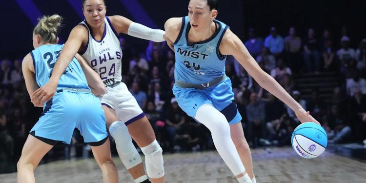 Breanna Stewart scores first basket in Unrivaled history in debut of 3-on-3 women’s league Breanna Stewart scores first basket in Unrivaled history in debut of 3-on-3 women’s league