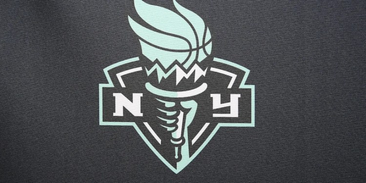 New York Liberty reportedly hiring longtime Golden State Warriors assistant Chris DeMarco as next head coach New York Liberty reportedly hiring longtime Golden State Warriors assistant Chris DeMarco as next head coach