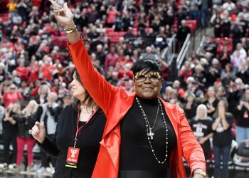 ‘Potentially winning a championship’: Why Sheryl Swoopes is excited to watch Indiana Fever, Caitlin Clark in 2025 ‘Potentially winning a championship’: Why Sheryl Swoopes is excited to watch Indiana Fever, Caitlin Clark in 2025