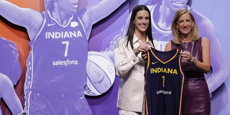WNBA players and union speak out against commissioner after she failed to condemn fan racism WNBA players and union speak out against commissioner after she failed to condemn fan racism