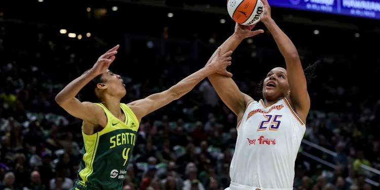 WNBA playoff outlook: Which teams have the easiest path to the postseason? What about home-court advantage? WNBA playoff outlook: Which teams have the easiest path to the postseason? What about home-court advantage?