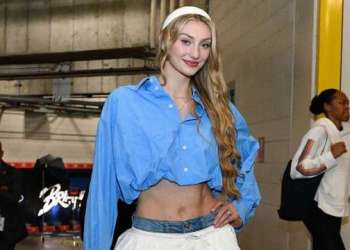 Cameron Brink’s Micro Shorts & Cropped Trench Coat Are a Bold Game Day Fit Cameron Brink’s Micro Shorts & Cropped Trench Coat Are a Bold Game Day Fit