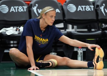 Sophie Cunningham Facing Criticism For ‘Weird’ Behavior With Teammates Sophie Cunningham Facing Criticism For ‘Weird’ Behavior With Teammates