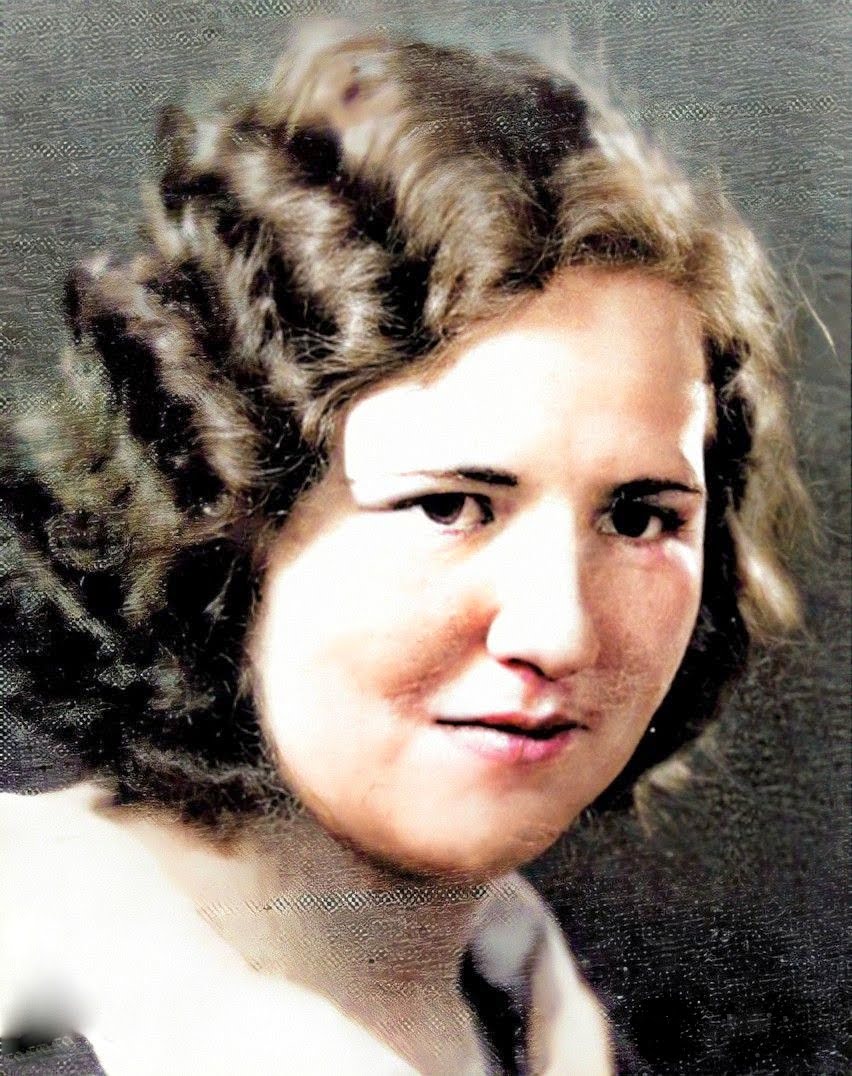 Marion F. (Van Emmerik) Novotny, Class of 1932 (as discussed in our previous artwork post). Photo is enhanced and colorized. Marion F. (Van Emmerik) Novotny, Class of 1932 (as discussed in our previous artwork post). Photo is enhanced and colorized.