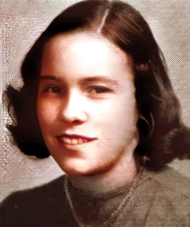 Veteran Quiz: This Sayville High 1940 graduate enlisted in July 1943 and was called to active duty on September 28, 1943. She served as a US Armmilitary police officer. Veteran Quiz: This Sayville High 1940 graduate enlisted in July 1943 and was called to active duty on September 28, 1943. She served as a US Armmilitary police officer.