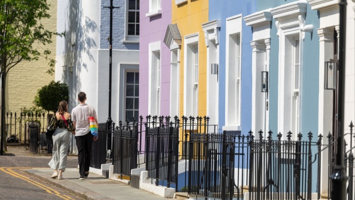 Non-doms’ retreat hits London’s prime housing market Non-doms’ retreat hits London’s prime housing market