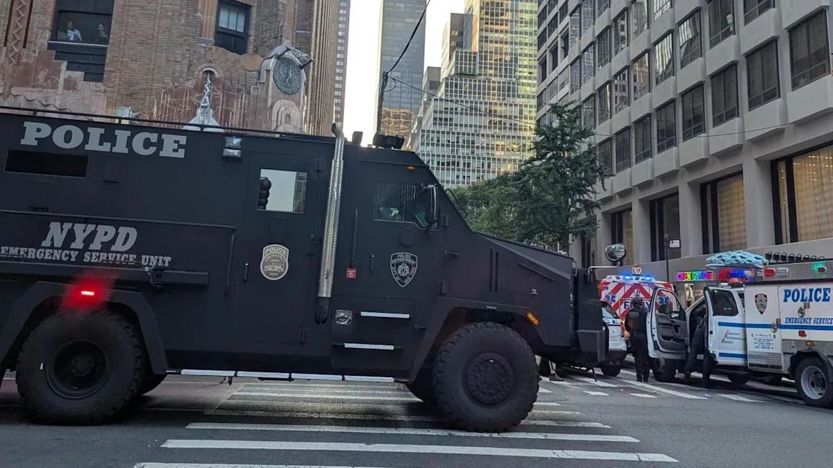 A number of shot, suspect lifeless in New York Metropolis constructing capturing A number of shot, suspect lifeless in New York Metropolis constructing capturing