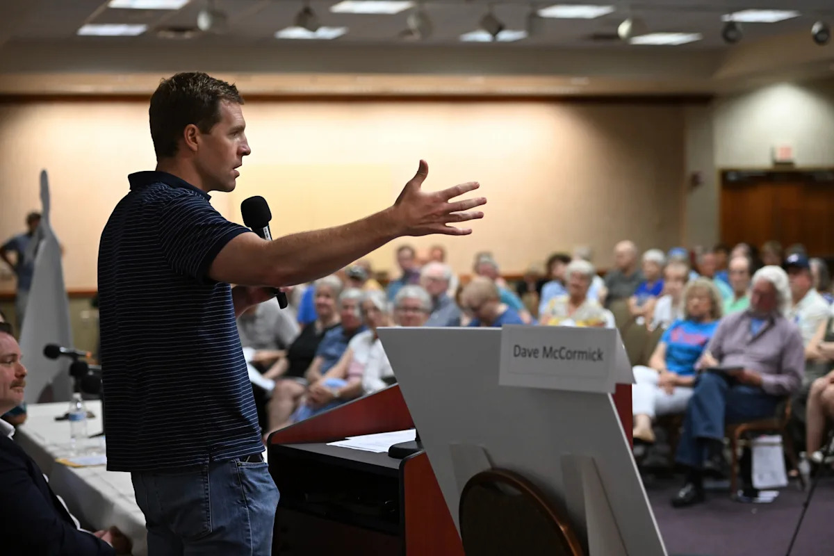 Democrats are attempting to determine what to do about John Fetterman. Certainly one of them is stepping up Democrats are attempting to determine what to do about John Fetterman. Certainly one of them is stepping up