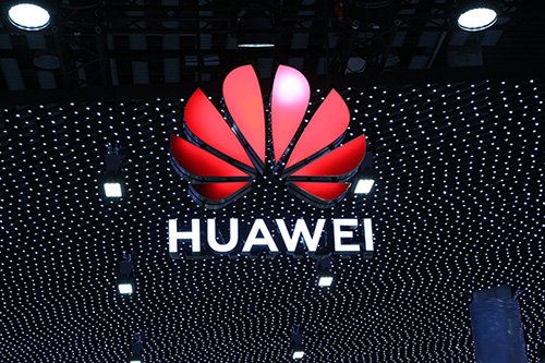 Huawei в режиме выживания. Компания скупает любые чипы, даже «сырые» Huawei в режиме выживания. Компания скупает любые чипы, даже «сырые»