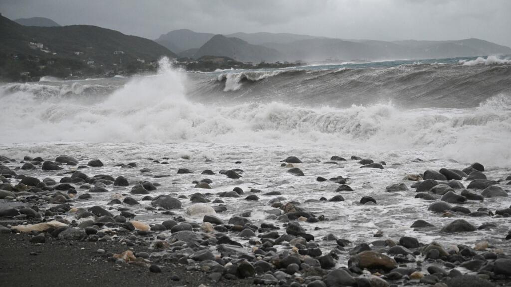 Hurricane Melissa threatens to unleash record destruction on Jamaica Hurricane Melissa threatens to unleash record destruction on Jamaica