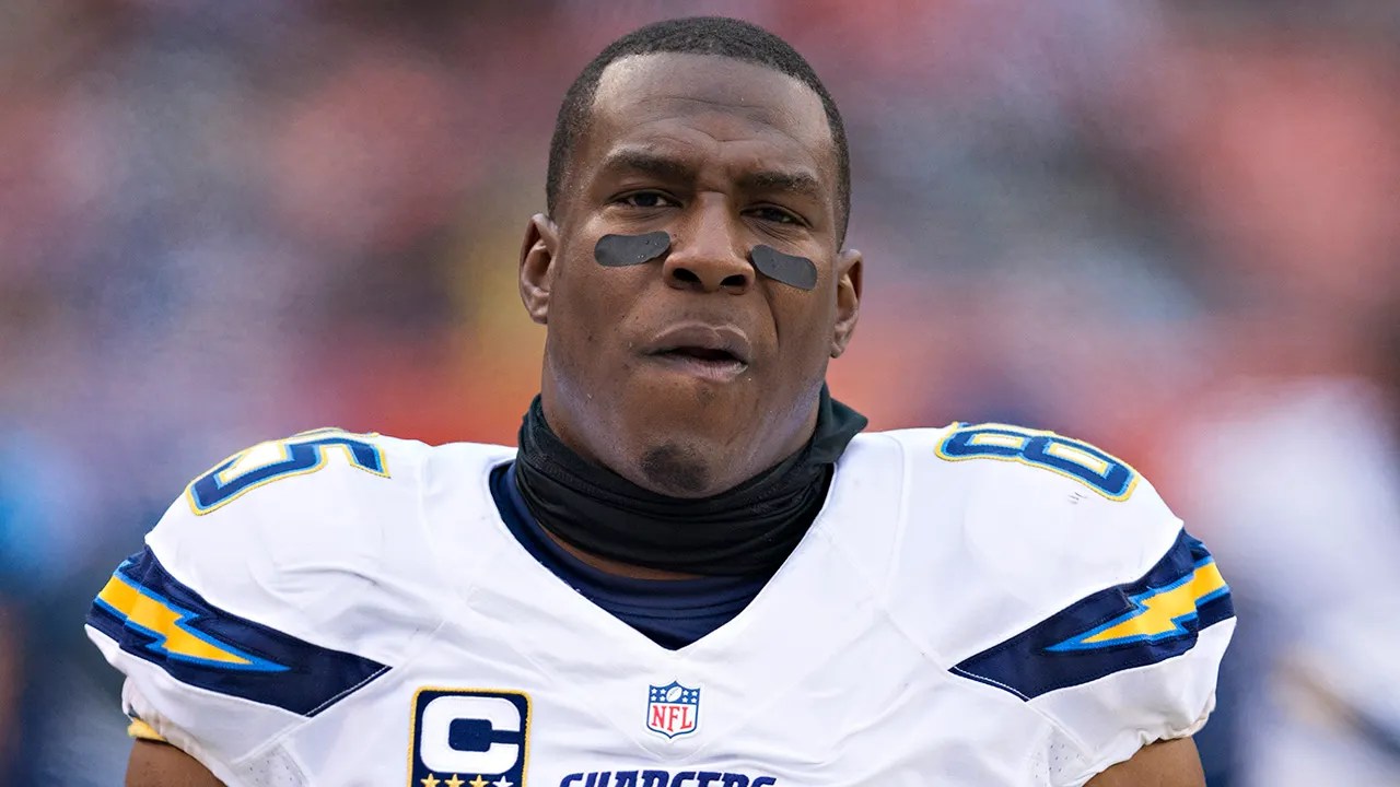 Retired NFL star Antonio Gates refutes reports linking him to rigged poker games Retired NFL star Antonio Gates refutes reports linking him to rigged poker games