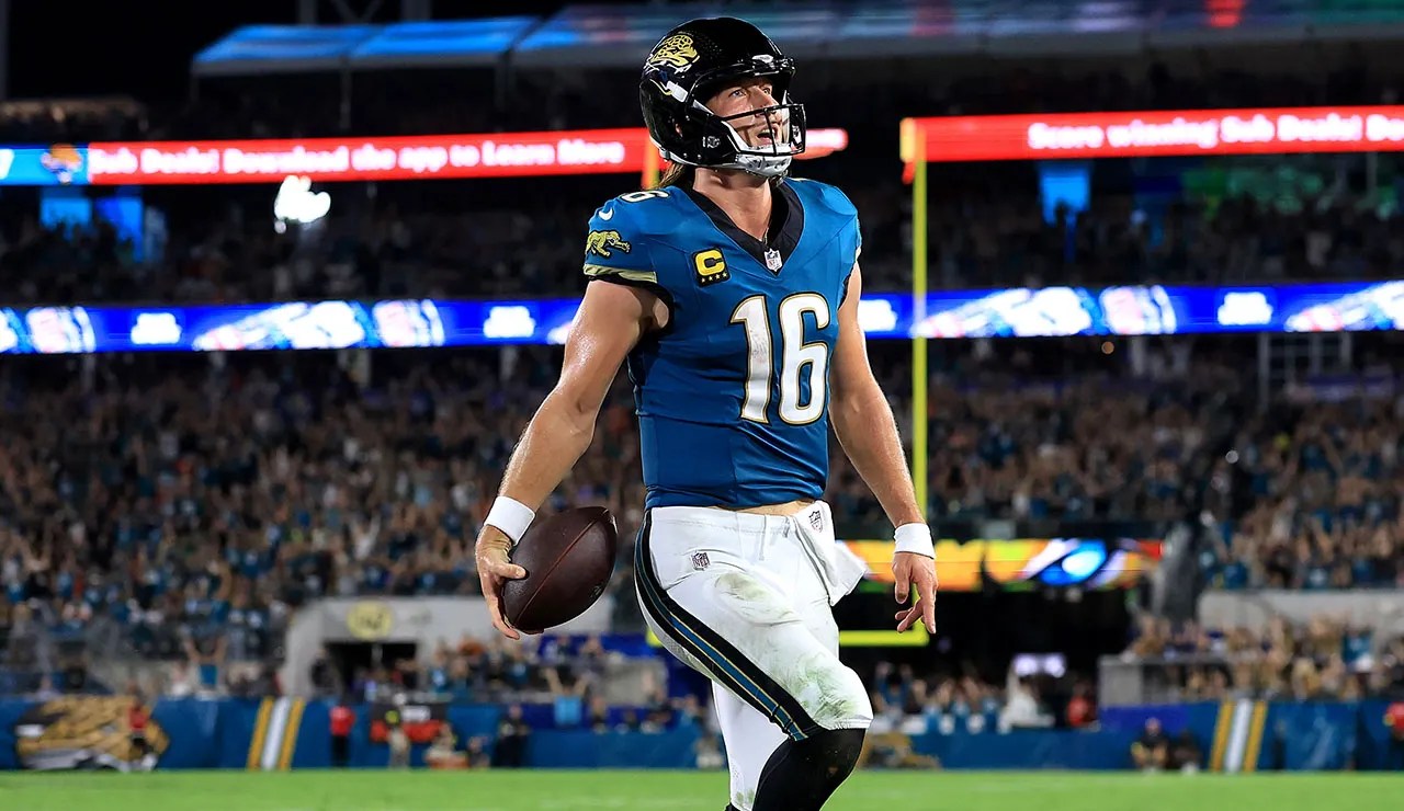 Trevor Lawrence leads last-minute game-winning touchdown vs Chiefs on birthday Trevor Lawrence leads last-minute game-winning touchdown vs Chiefs on birthday