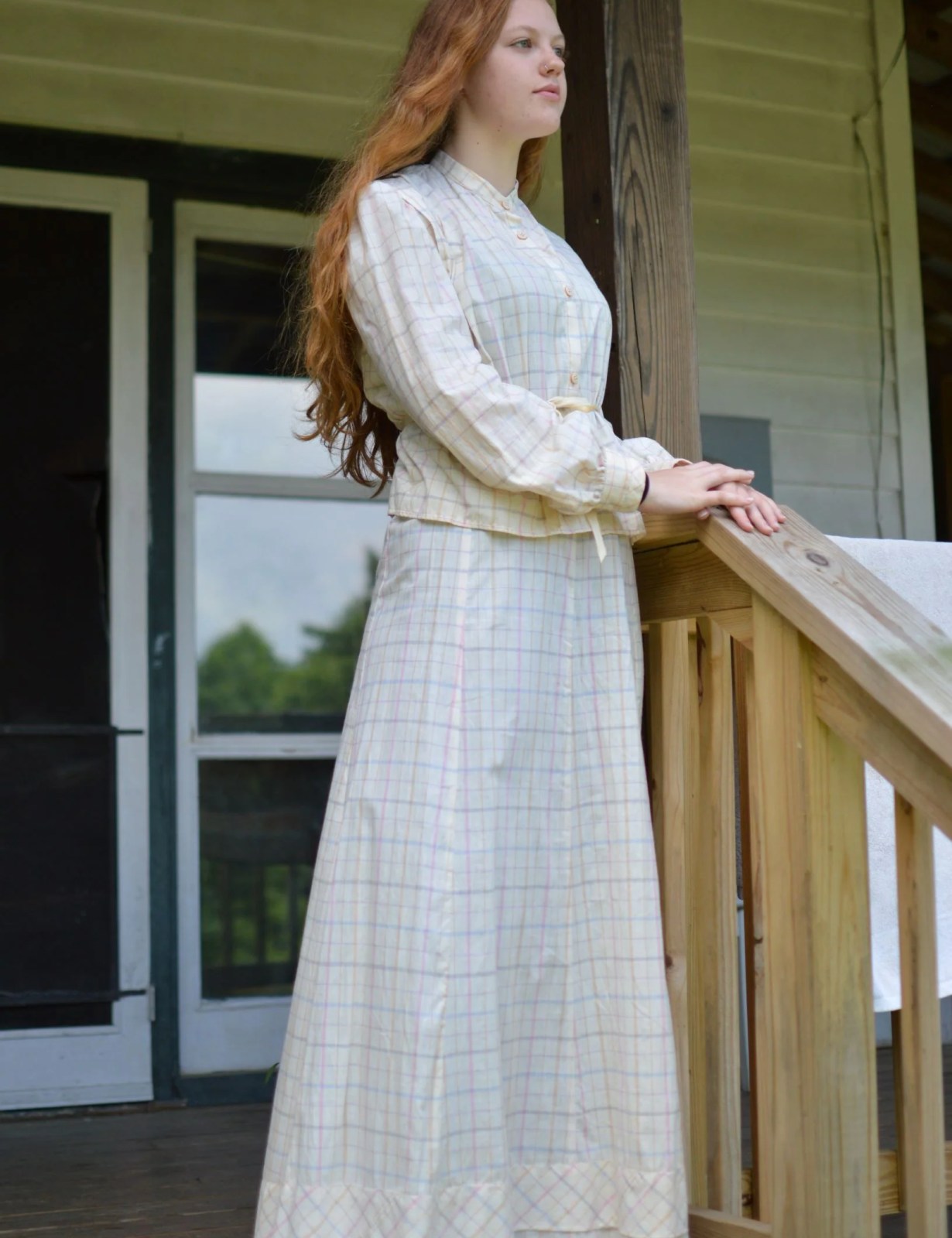 216 Schoolmistress’ Shirtwaist & Skirt 216 Schoolmistress’ Shirtwaist & Skirt