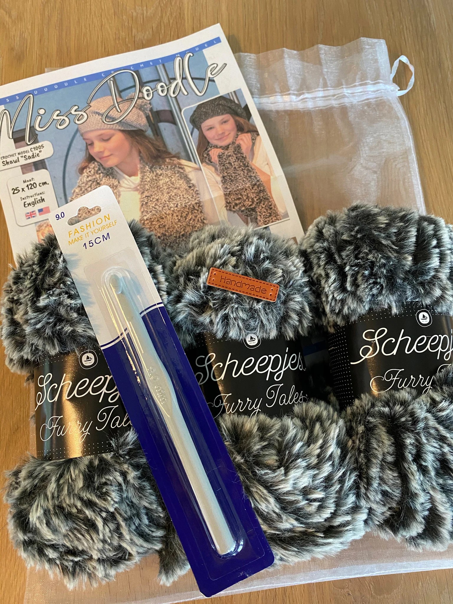 C1005 Shawl Sadie C1005 Shawl Sadie