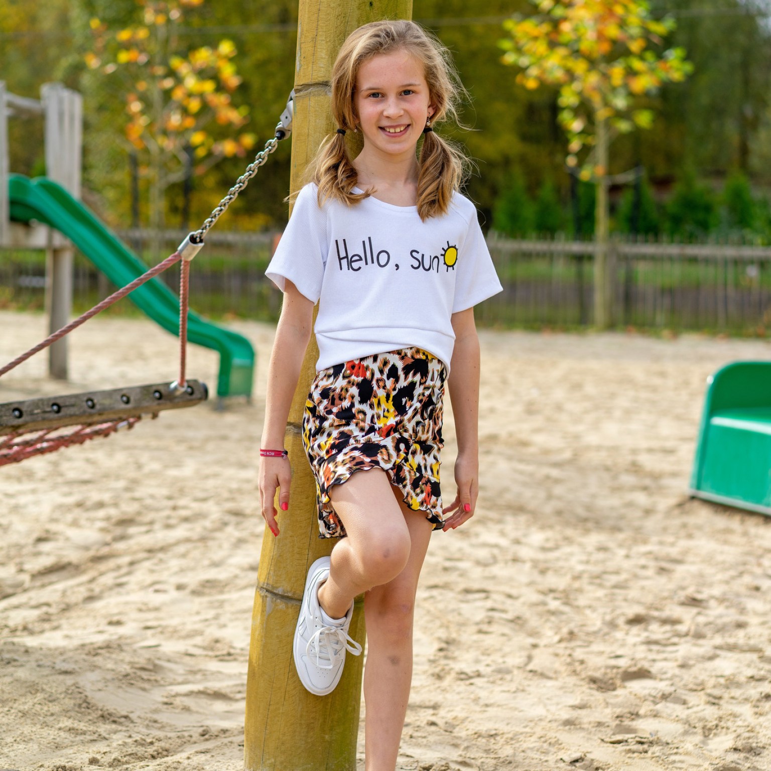 H1043 Top Annie H1043 Top Annie