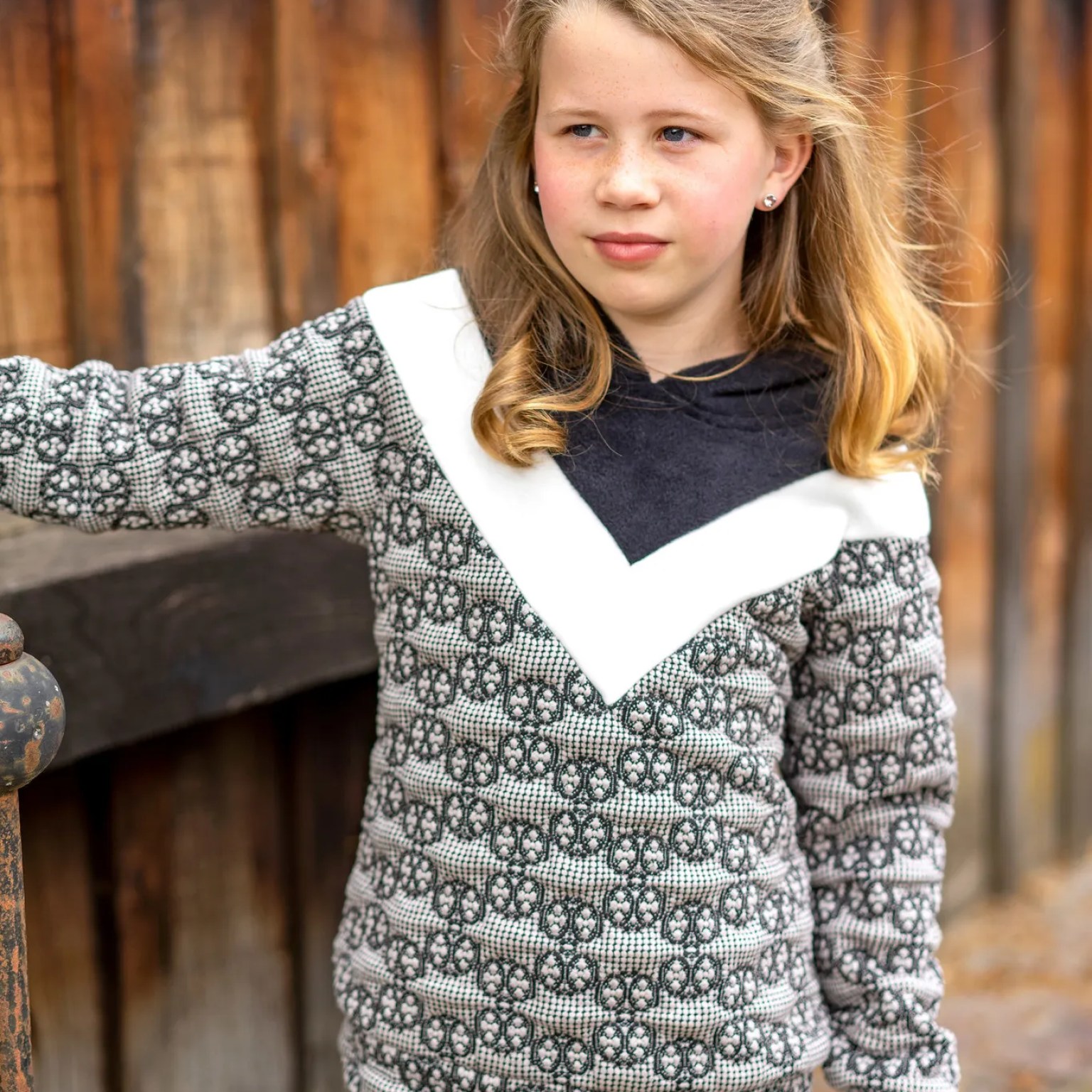 H1048 Sweater Dex H1048 Sweater Dex