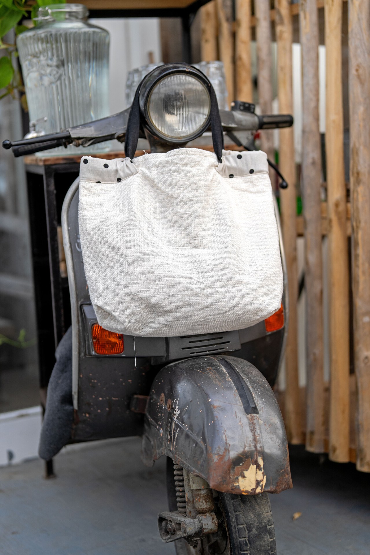 S1282 Shoppers Judith S1282 Shoppers Judith