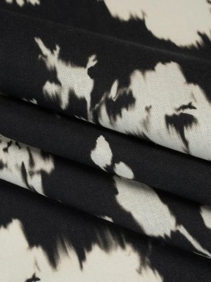 Linen and Rayon Woven – Black and Off White Ikat-Like Floral Silhouettes – Mood Exclusive Dahlia Daydreams Print Linen and Rayon Woven – Black and Off White Ikat-Like Floral Silhouettes – Mood Exclusive Dahlia Daydreams Print