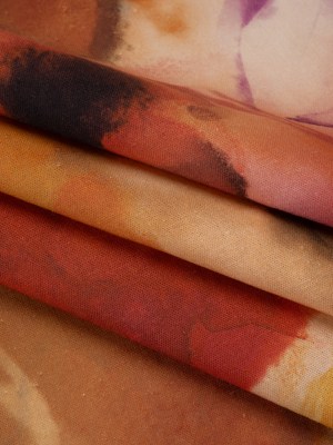 Linen and Rayon Woven – Golden Orange, Red and Purple Soft Flowers – Mood Exclusive Drifting Dreams Print Linen and Rayon Woven – Golden Orange, Red and Purple Soft Flowers – Mood Exclusive Drifting Dreams Print