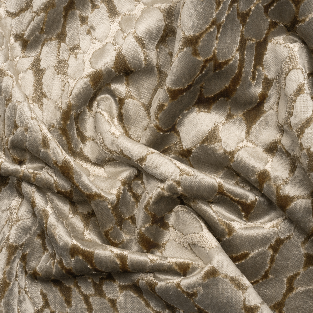 Thunderstone Animal Spots Textured Chenille Jacquard Thunderstone Animal Spots Textured Chenille Jacquard