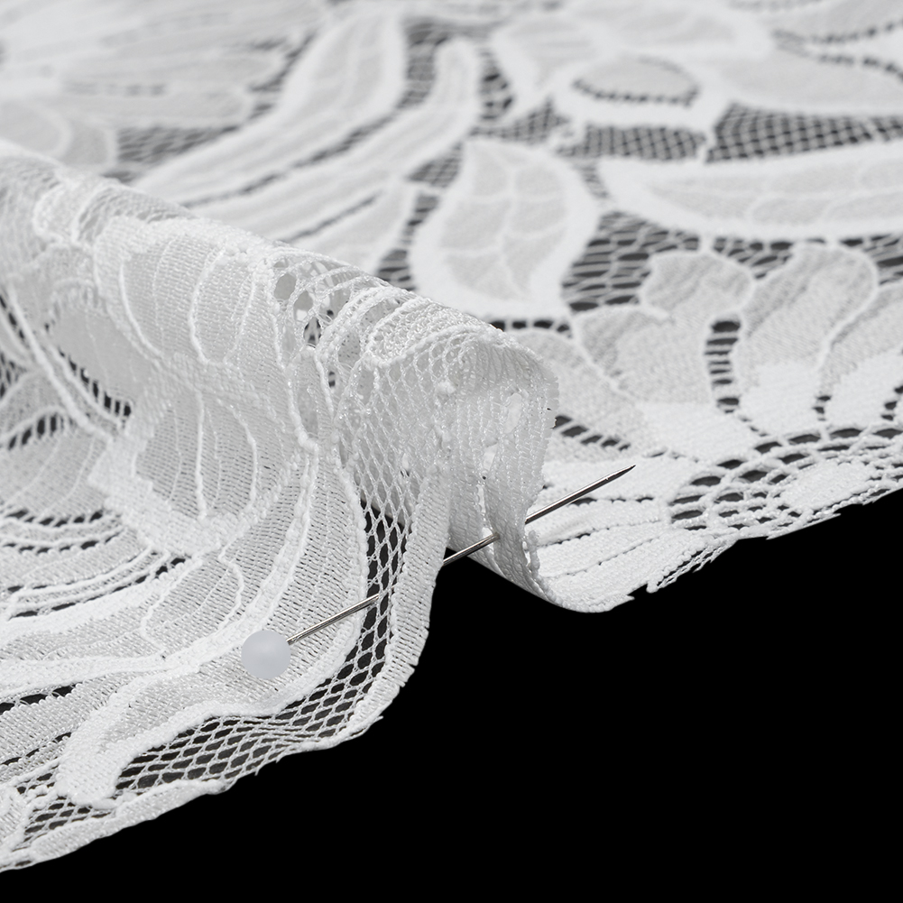 Raschel Lace Panel with Finished Edges - Ivory Bold Daisies and Leaves