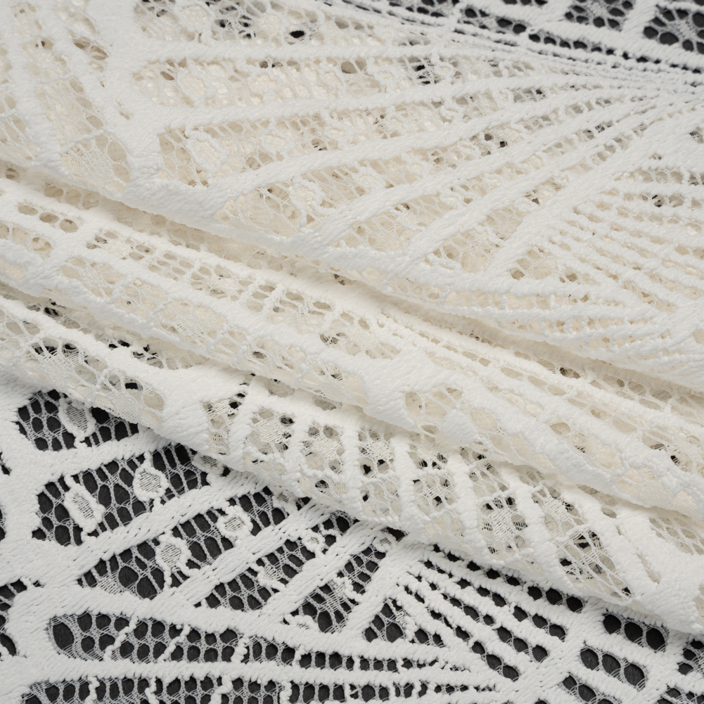 Stretch Raschel Lace with Finished Edges – Ivory Shell Fans Stretch Raschel Lace with Finished Edges – Ivory Shell Fans