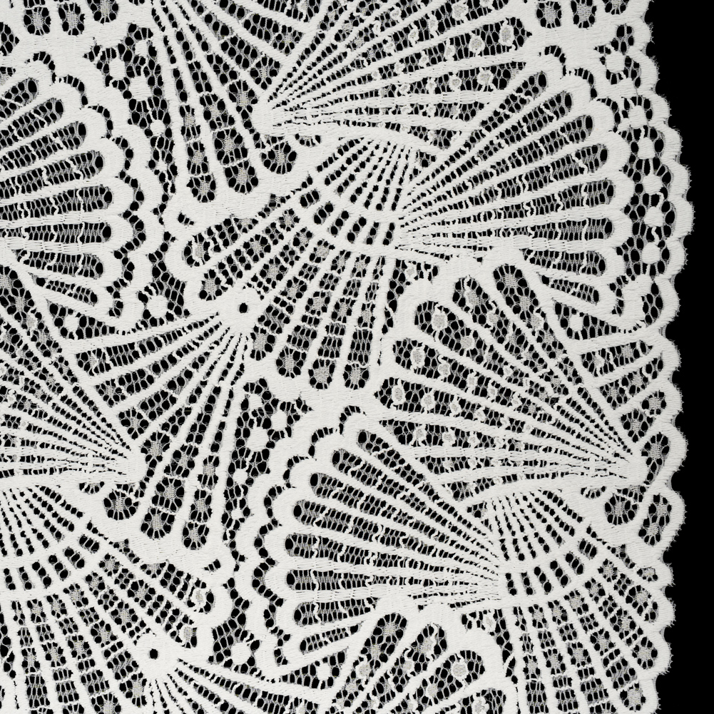 Stretch Raschel Lace with Finished Edges - Ivory Shell Fans