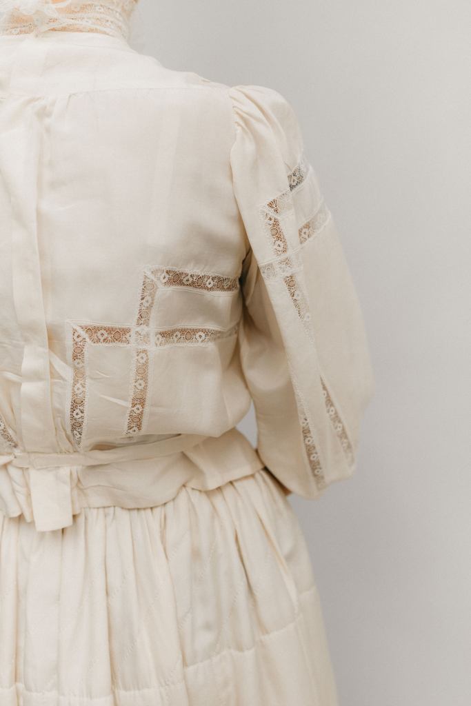 205 Gibson Girl Blouse 205 Gibson Girl Blouse