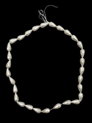 Vintage Faux Pearl Teardrop Beads Strand – 1″ x 0.5″ Vintage Faux Pearl Teardrop Beads Strand – 1″ x 0.5″