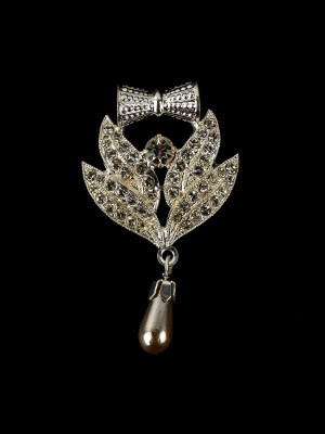 Vintage Crystal Rhinestones and Silver Metal Pearl Drop Classical Ornament with Bow – 1.625″ x 1″ Vintage Crystal Rhinestones and Silver Metal Pearl Drop Classical Ornament with Bow – 1.625″ x 1″