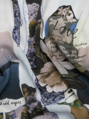 Sustainable Viscose Crepe Print – Beige and Dusty Blue Scrapbook Patchwork – Mood Exclusive Poetics of Love Sustainable Viscose Crepe Print – Beige and Dusty Blue Scrapbook Patchwork – Mood Exclusive Poetics of Love