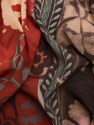 Sustainable Viscose Crepe Print – Red and Dark Teal Floral and Abstract Patches – Mood Exclusive Poppy Patchwork Sustainable Viscose Crepe Print – Red and Dark Teal Floral and Abstract Patches – Mood Exclusive Poppy Patchwork