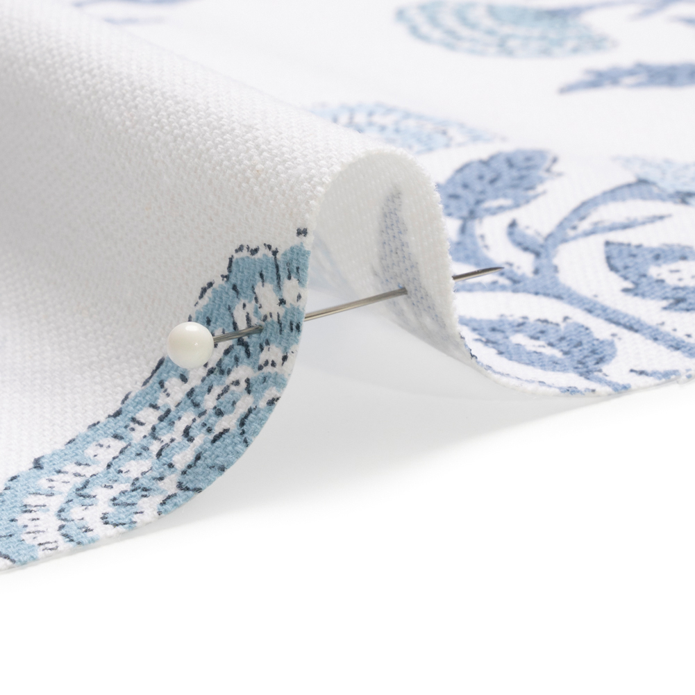 Blue and White Classic Floral Printed Cotton Canvas Blue and White Classic Floral Printed Cotton Canvas