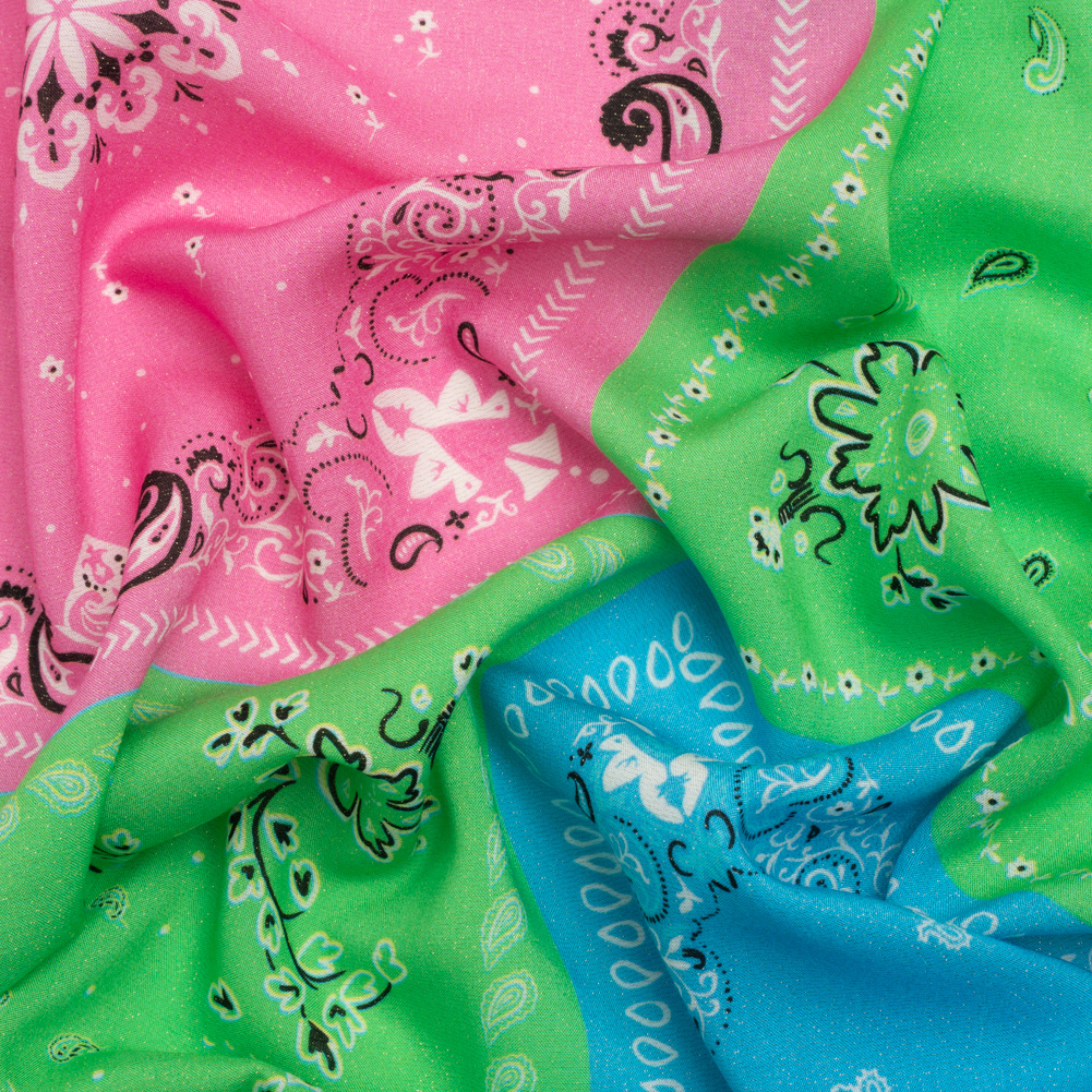 Metallic Viscose Woven Panel – Blue, Green and Pink Bandana Paisley Patchwork – Mood Exclusive Bandana Believer Metallic Viscose Woven Panel – Blue, Green and Pink Bandana Paisley Patchwork – Mood Exclusive Bandana Believer