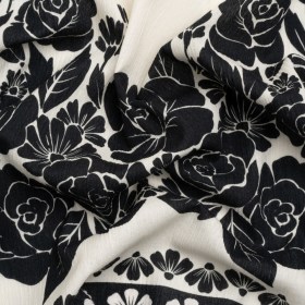 Crinkled Cotton Gauze Panel – Black and White Roses – Mood Exclusive Mounting Roses Print Crinkled Cotton Gauze Panel – Black and White Roses – Mood Exclusive Mounting Roses Print