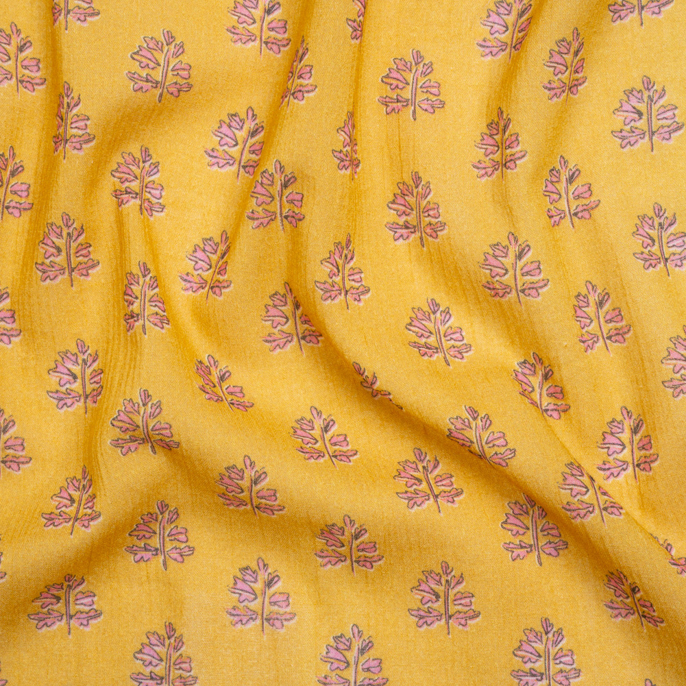 Crinkled Cotton Gauzy Woven Print – Yellow and Pink Leaves – Mood Exclusive Fields of Gold Crinkled Cotton Gauzy Woven Print – Yellow and Pink Leaves – Mood Exclusive Fields of Gold