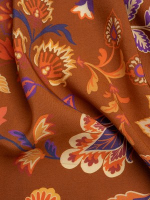 Mood Exclusive Brown Nutmeg Meadow Sustainable Viscose and Polyester Twill Mood Exclusive Brown Nutmeg Meadow Sustainable Viscose and Polyester Twill