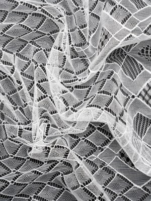 Chantilly Lace – White Diamonds Chantilly Lace – White Diamonds