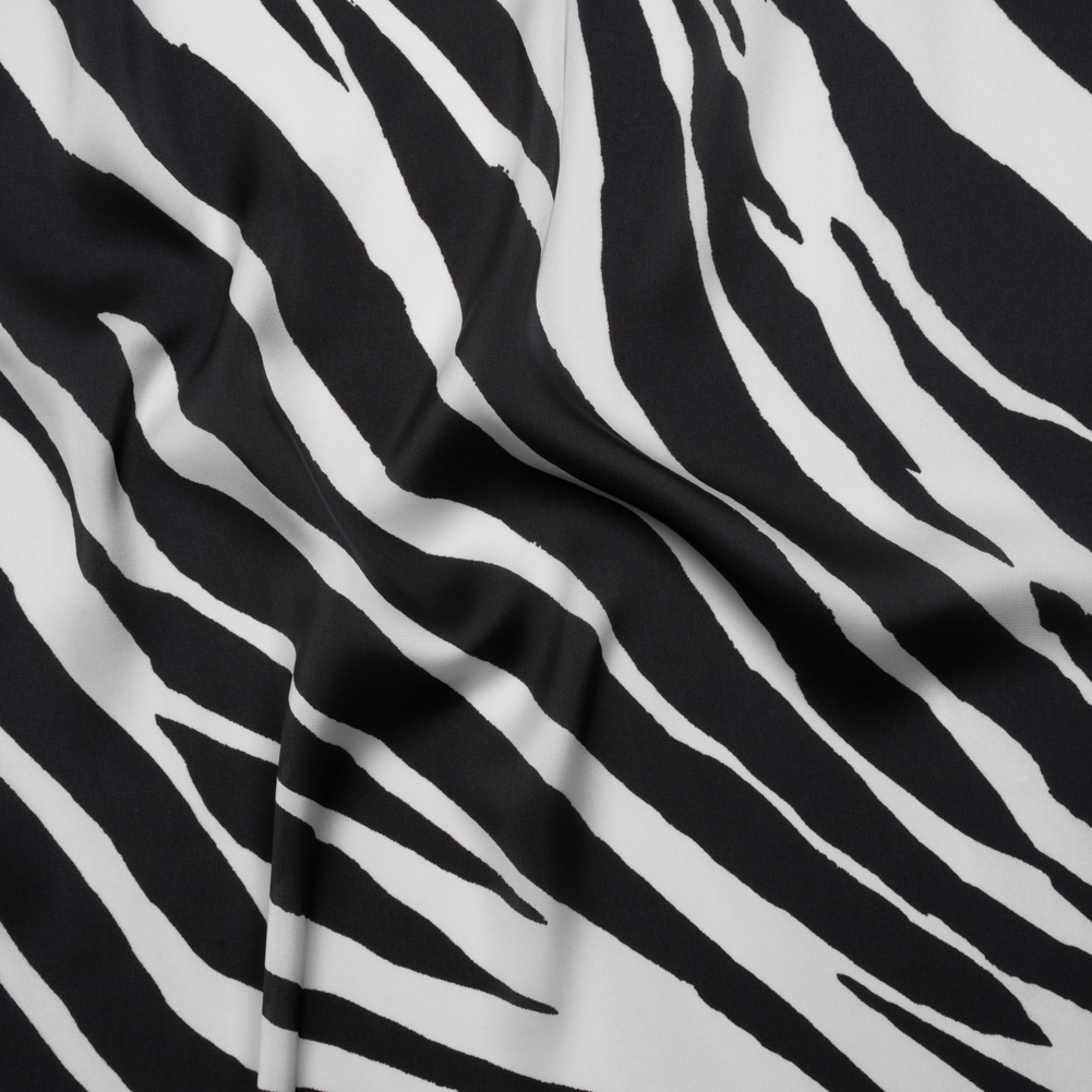 Polyester Charmeuse – Black and White Zebra Stripes – Made in Italy Polyester Charmeuse – Black and White Zebra Stripes – Made in Italy
