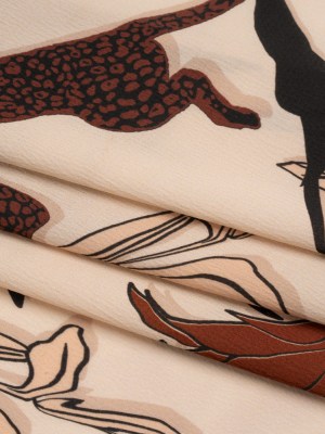 Polyester Satin-Faced Seersucker – Beige and Russet Leopards and Flowers – Made in Italy Polyester Satin-Faced Seersucker – Beige and Russet Leopards and Flowers – Made in Italy